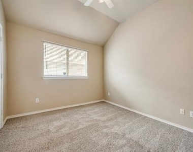 3121 Blue Sage Drive - Photo Thumbnail 11