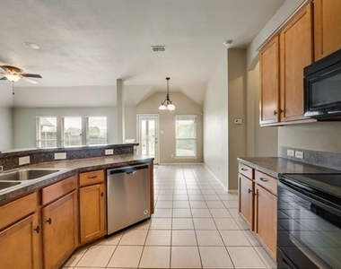 3121 Blue Sage Drive - Photo Thumbnail 8