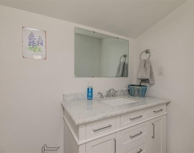 2514 Columbus Avenue - Photo Thumbnail 15