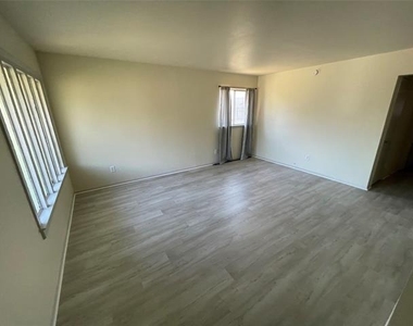 14046 Rolling Hills Lane - Photo Thumbnail 1