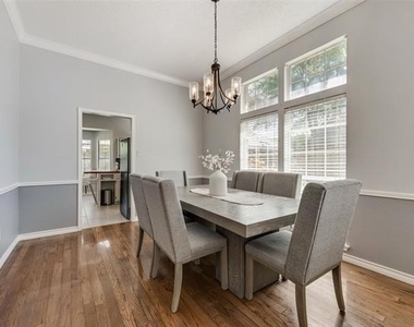 7404 Catlow Court - Photo Thumbnail 11