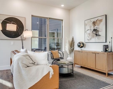 2824 Weisenberger Street - Photo Thumbnail 17