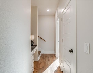2824 Weisenberger Street - Photo Thumbnail 25