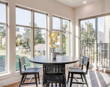 2824 Weisenberger Street - Photo Thumbnail 13