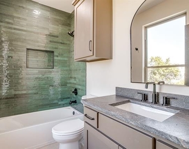 2820 Weisenberger Street - Photo Thumbnail 26