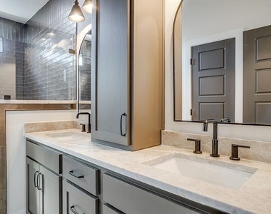 2820 Weisenberger Street - Photo Thumbnail 18