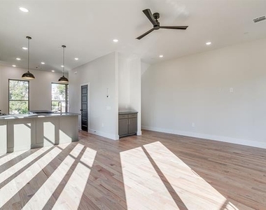 2820 Weisenberger Street - Photo Thumbnail 15