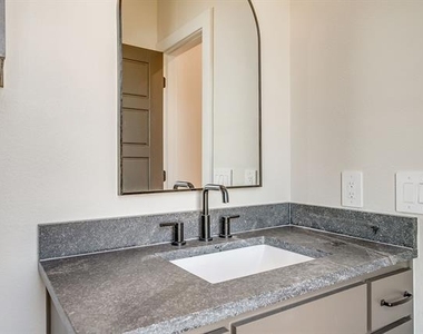 2820 Weisenberger Street - Photo Thumbnail 25