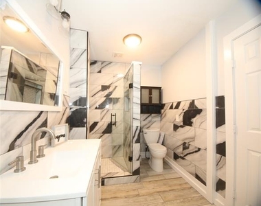 150 Ash Creek Court - Photo Thumbnail 3