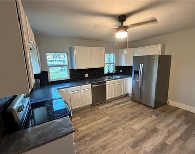 150 Ash Creek Court - Photo Thumbnail 4