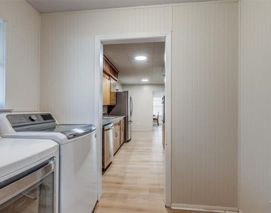 401 Daisy Drive - Photo Thumbnail 21