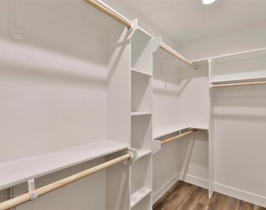 1709 Bandolero Road - Photo Thumbnail 18