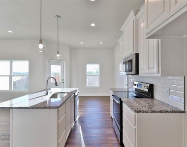 1709 Bandolero Road - Photo Thumbnail 5