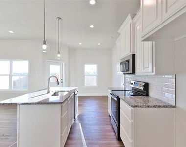 1709 Bandolero Road - Photo Thumbnail 6