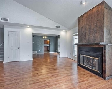 635 Haines Avenue - Photo Thumbnail 6