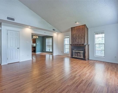 635 Haines Avenue - Photo Thumbnail 4