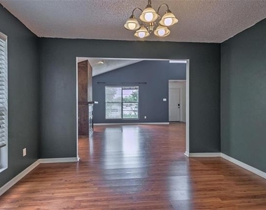 635 Haines Avenue - Photo Thumbnail 7
