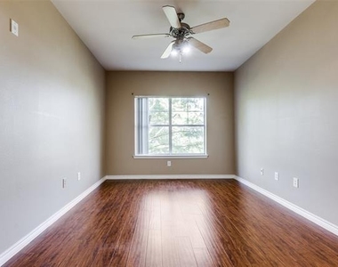 3102 Kings Road - Photo Thumbnail 4