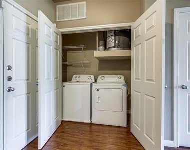 3102 Kings Road - Photo Thumbnail 3