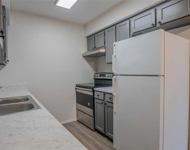 527 Crowley Road - Photo Thumbnail 7