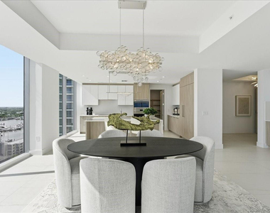 151 N Seabreeze Boulevard - Photo Thumbnail 4