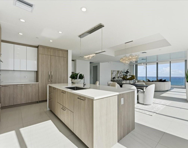 151 N Seabreeze Boulevard - Photo Thumbnail 9