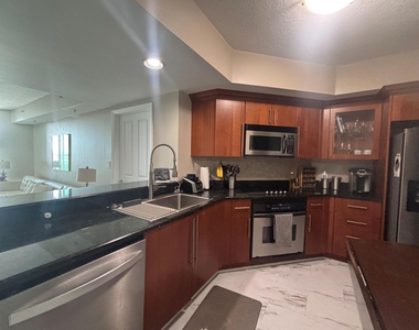 401 Sw 4th Avenue - Photo Thumbnail 2