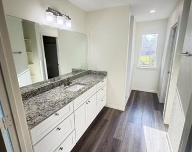 3445 Frazier Avenue - Photo Thumbnail 13