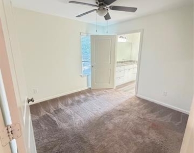3445 Frazier Avenue - Photo Thumbnail 12