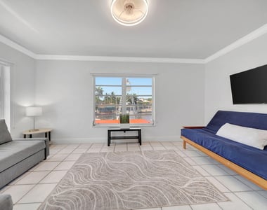 2724 Ne 14th Street - Photo Thumbnail 4