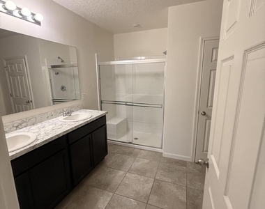 619 Sw Post Terrace - Photo Thumbnail 5