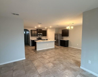 619 Sw Post Terrace - Photo Thumbnail 3