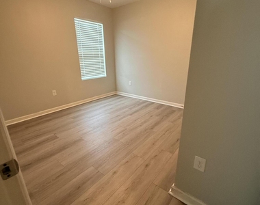 619 Sw Post Terrace - Photo Thumbnail 8
