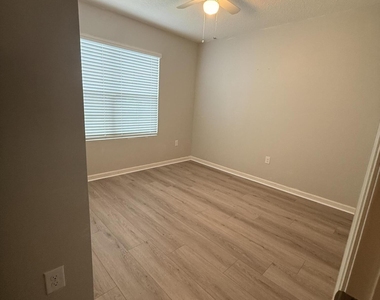 619 Sw Post Terrace - Photo Thumbnail 9