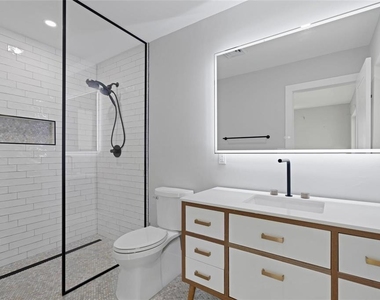 2000 Se 26th Avenue - Photo Thumbnail 6