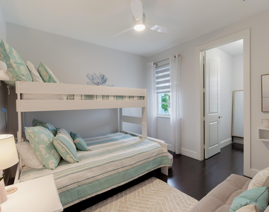 918 St George Boulevard - Photo Thumbnail 23