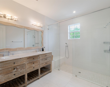 918 St George Boulevard - Photo Thumbnail 16