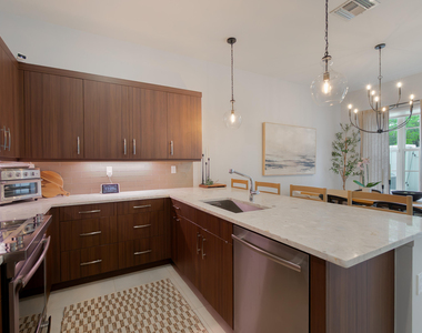 918 St George Boulevard - Photo Thumbnail 7