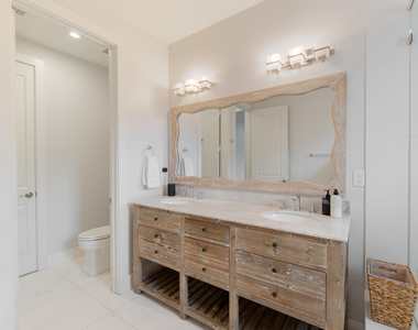 918 St George Boulevard - Photo Thumbnail 17