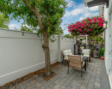 918 St George Boulevard - Photo Thumbnail 11