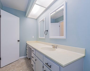 4890 Bethel Creek Drive - Photo Thumbnail 14