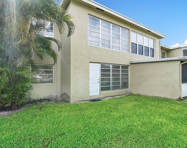 1021 Flame Vine Avenue - Photo Thumbnail 22