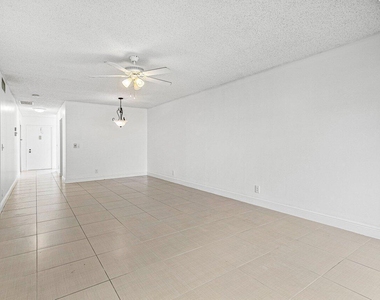 1021 Flame Vine Avenue - Photo Thumbnail 7