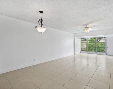 1021 Flame Vine Avenue - Photo Thumbnail 9