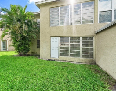 1021 Flame Vine Avenue - Photo Thumbnail 21