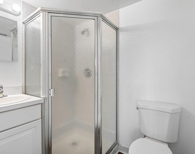 1021 Flame Vine Avenue - Photo Thumbnail 15