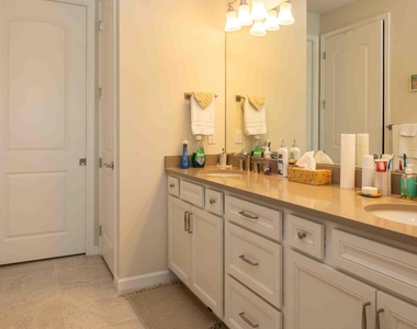 12944 Sw Vermillion Circle - Photo Thumbnail 16