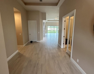 9908 Timber Creek Way - Photo Thumbnail 2