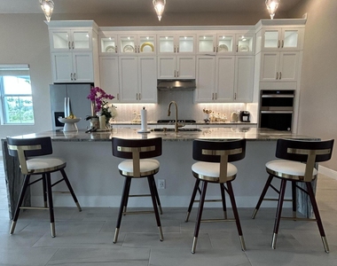 9908 Timber Creek Way - Photo Thumbnail 5