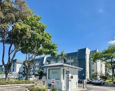 6080 Nw 44th Street - Photo Thumbnail 1